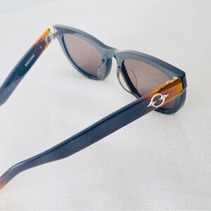 Used like new, Gentle Monster Bold Monochrome